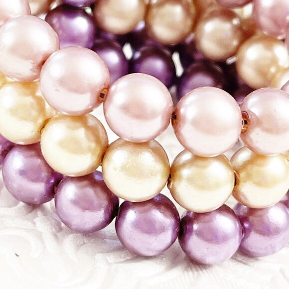 Mid-Century Vintage Purple Ombre 3-Strand Beaded Bracelet - Picture 6 of 6